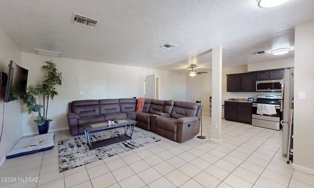 1812 S 30th Place, Tucson, AZ 85713