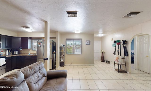1812 S 30th Place, Tucson, AZ 85713