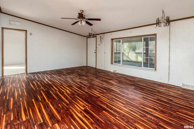 14809 Sulphur Springs Road, Creal Springs, IL 62922