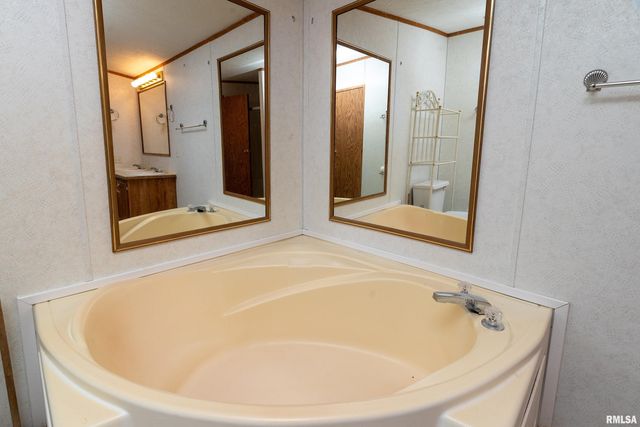 14809 Sulphur Springs Road, Creal Springs, IL 62922