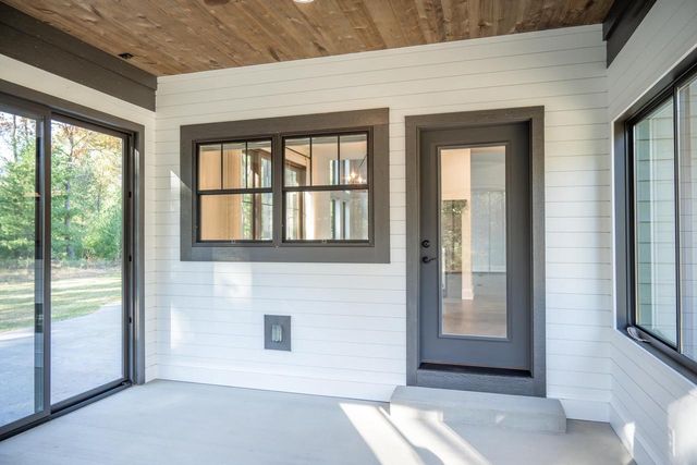 N7825 N Cherokee Circle, New Lisbon, WI 53950