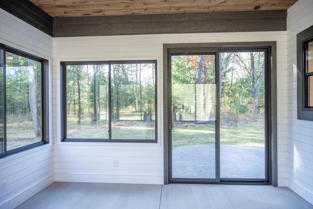 N7825 N Cherokee Circle, New Lisbon, WI 53950