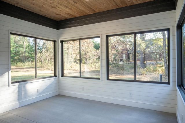 N7825 N Cherokee Circle, New Lisbon, WI 53950