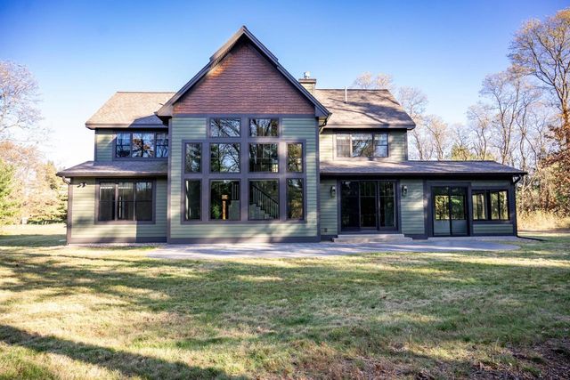 N7825 N Cherokee Circle, New Lisbon, WI 53950