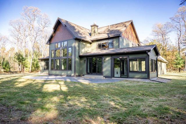 N7825 N Cherokee Circle, New Lisbon, WI 53950