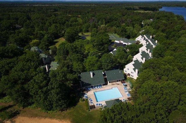 N7825 N Cherokee Circle, New Lisbon, WI 53950