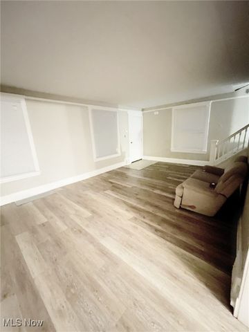 1168 N Lockwood Avenue, Cleveland, OH 44112