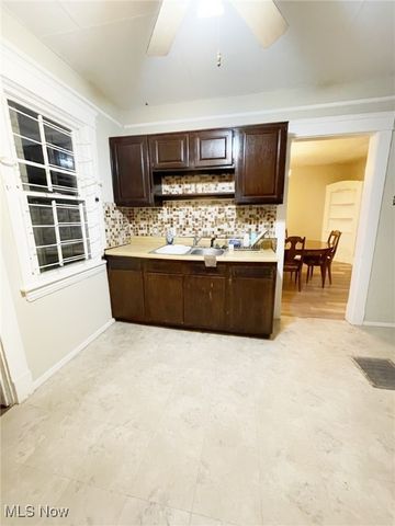 1168 N Lockwood Avenue, Cleveland, OH 44112