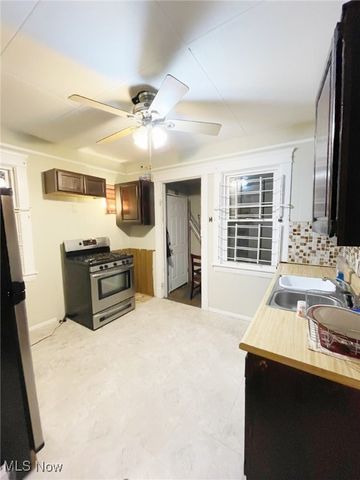 1168 N Lockwood Avenue, Cleveland, OH 44112