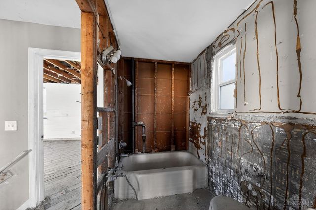 1608 Miramar Court, Cincinnati, OH 45237