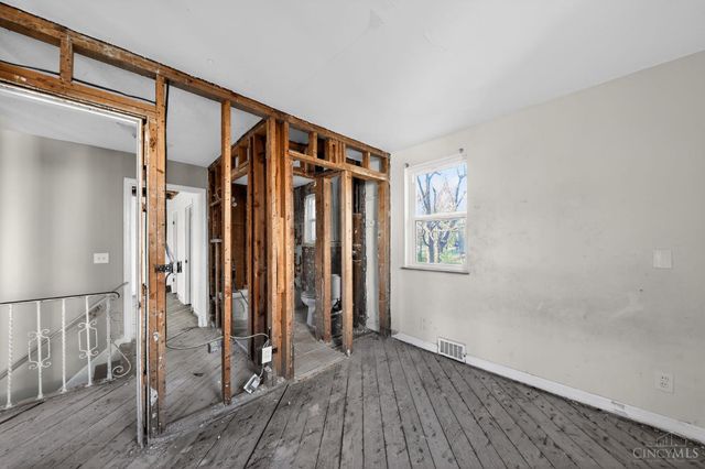 1608 Miramar Court, Cincinnati, OH 45237