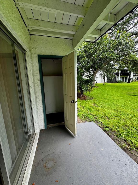 Image 11 of property listing at 4409 S SEMORAN BOULEVARD 3, Orlando, FL 32822