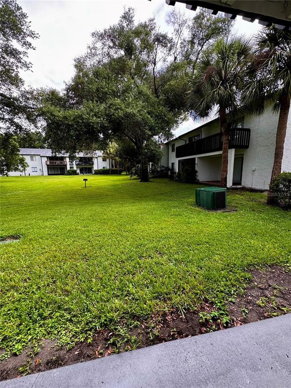 Image 13 of property listing at 4409 S SEMORAN BOULEVARD 3, Orlando, FL 32822