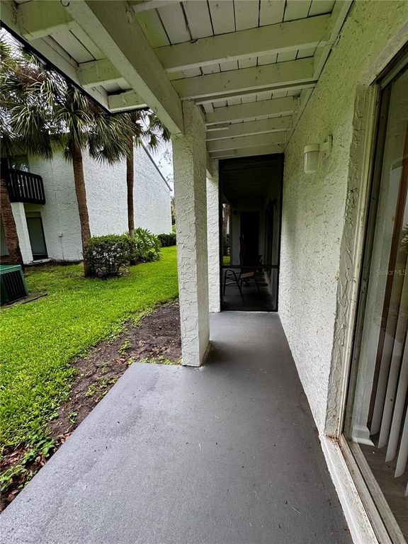 Image 15 of property listing at 4409 S SEMORAN BOULEVARD 3, Orlando, FL 32822