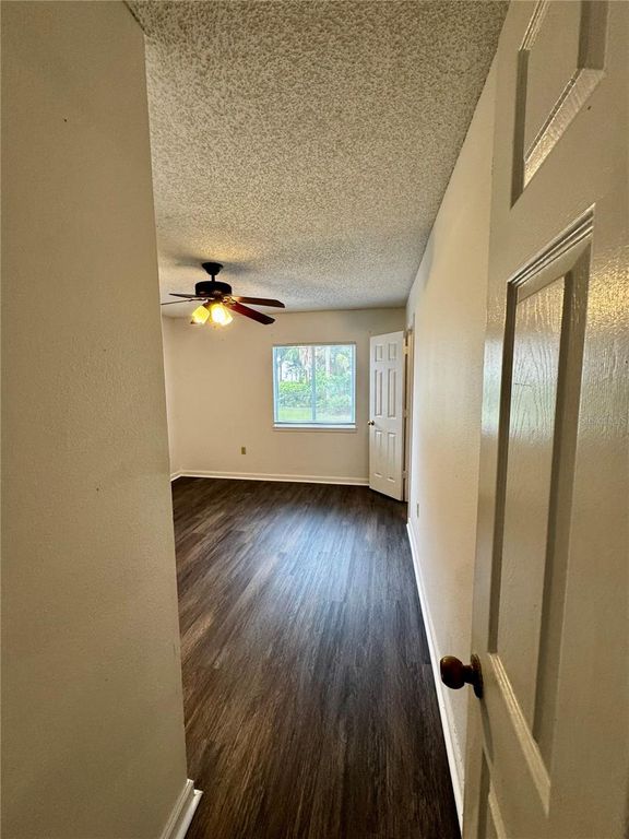 Image 17 of property listing at 4409 S SEMORAN BOULEVARD 3, Orlando, FL 32822