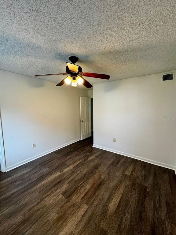 Image 20 of property listing at 4409 S SEMORAN BOULEVARD 3, Orlando, FL 32822