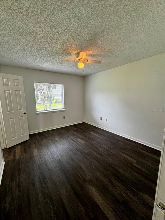Image 25 of property listing at 4409 S SEMORAN BOULEVARD 3, Orlando, FL 32822