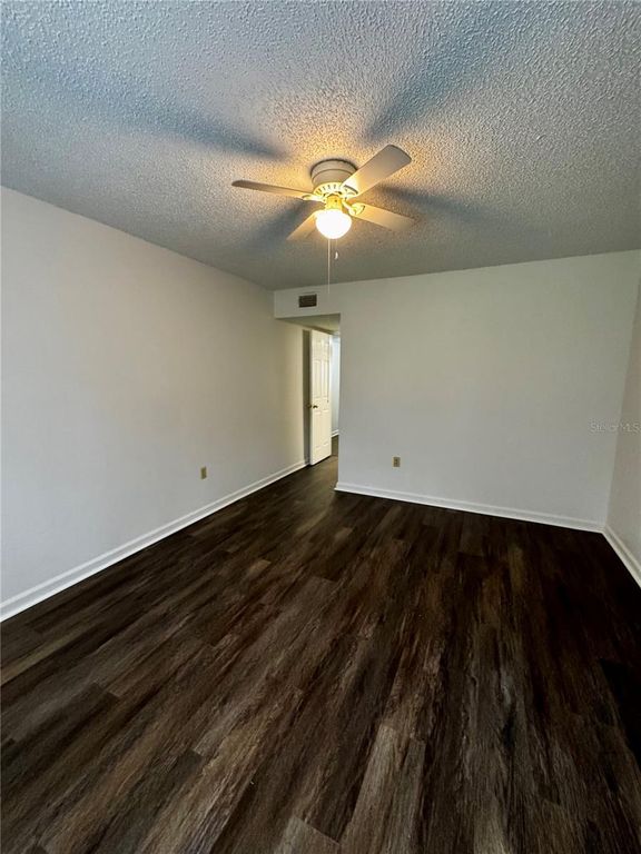 Image 28 of property listing at 4409 S SEMORAN BOULEVARD 3, Orlando, FL 32822