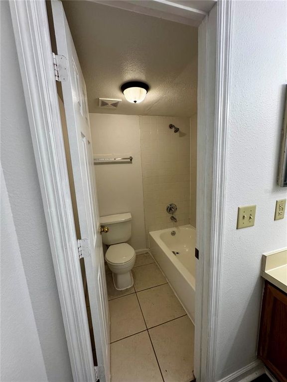 Image 31 of property listing at 4409 S SEMORAN BOULEVARD 3, Orlando, FL 32822