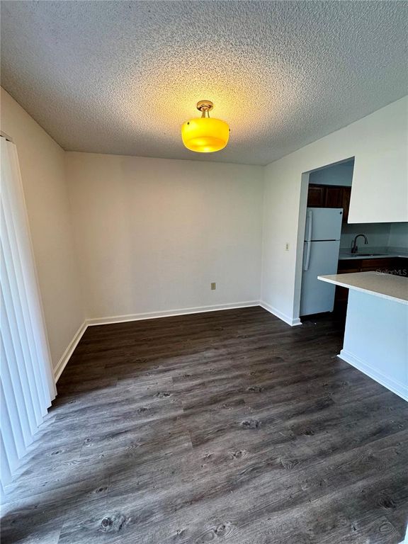 Image 9 of property listing at 4409 S SEMORAN BOULEVARD 3, Orlando, FL 32822