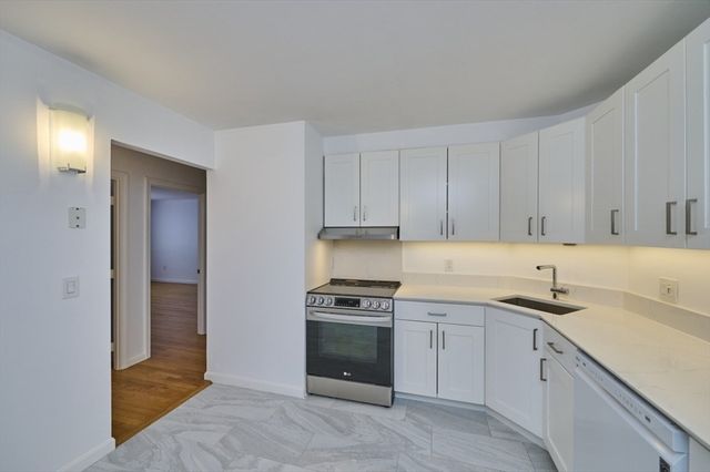 151 Coolidge Ave 404, Watertown, MA 02472