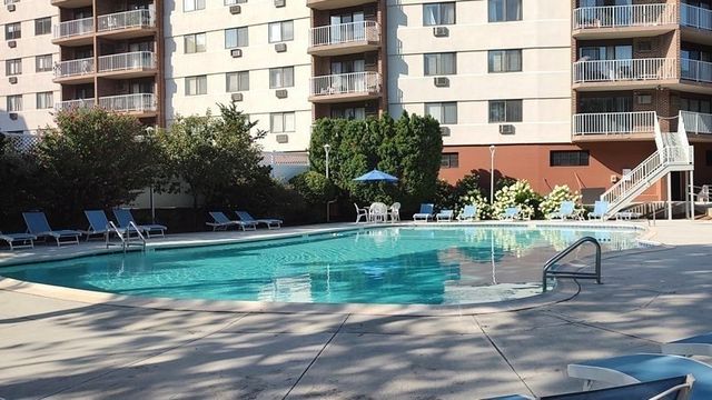 151 Coolidge Ave 404, Watertown, MA 02472
