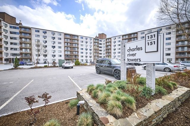 151 Coolidge Ave 404, Watertown, MA 02472