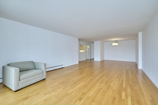 151 Coolidge Ave 404, Watertown, MA 02472