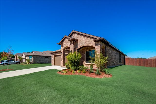 415 Helm Lane, Azle, TX 76020