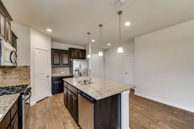 415 Helm Lane, Azle, TX 76020