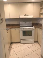 7125 NW 186th St B106, Hialeah, FL 33015