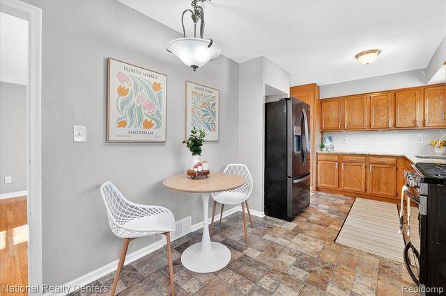 29806 Malvern Street, Westland, MI 48185