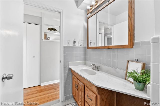 29806 Malvern Street, Westland, MI 48185