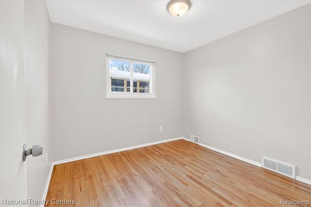 29806 Malvern Street, Westland, MI 48185