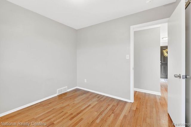 29806 Malvern Street, Westland, MI 48185