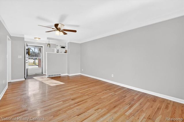 29806 Malvern Street, Westland, MI 48185