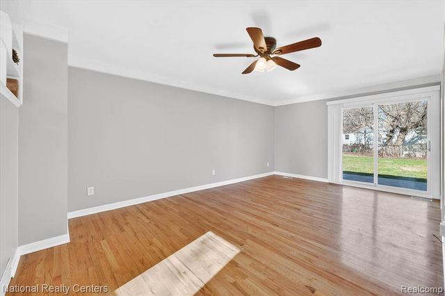 29806 Malvern Street, Westland, MI 48185