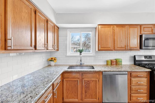 29806 Malvern Street, Westland, MI 48185