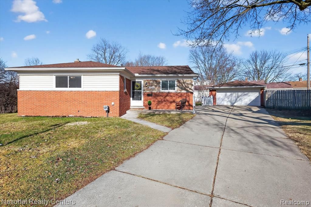 29806 Malvern Street, Westland, MI 48185