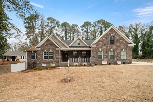 49 James River LN, Newport News, VA 23606
