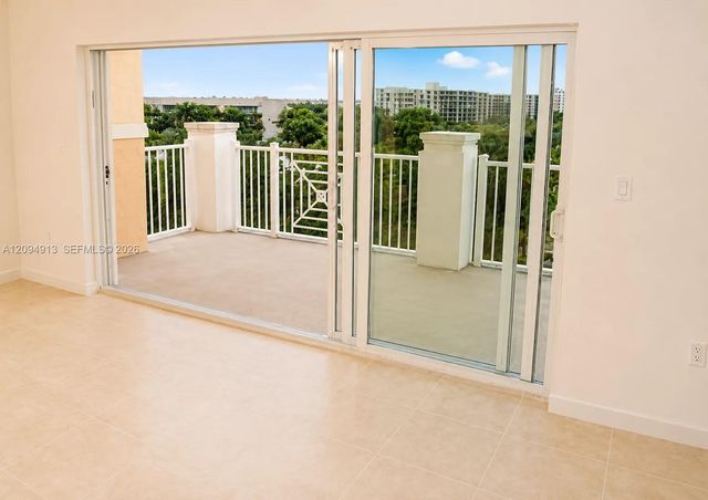 1931 NE 2nd Street 405, Deerfield Beach, FL 33441