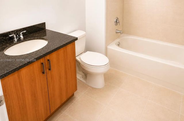1931 NE 2nd Street 405, Deerfield Beach, FL 33441