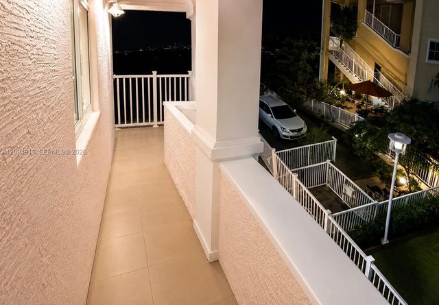 1931 NE 2nd Street 405, Deerfield Beach, FL 33441