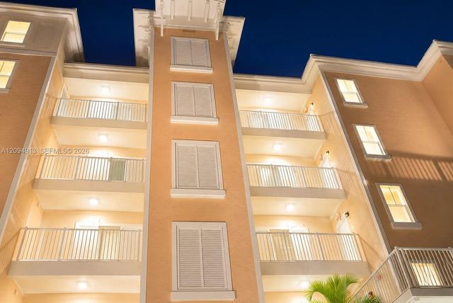 1931 NE 2nd Street 405, Deerfield Beach, FL 33441