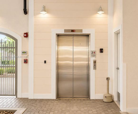 1931 NE 2nd Street 405, Deerfield Beach, FL 33441