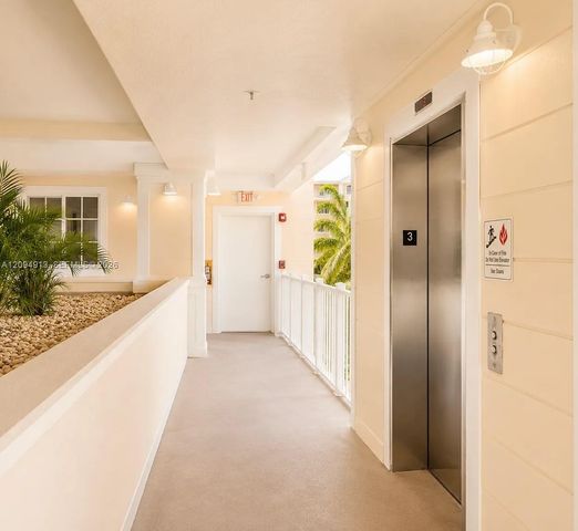 1931 NE 2nd Street 405, Deerfield Beach, FL 33441