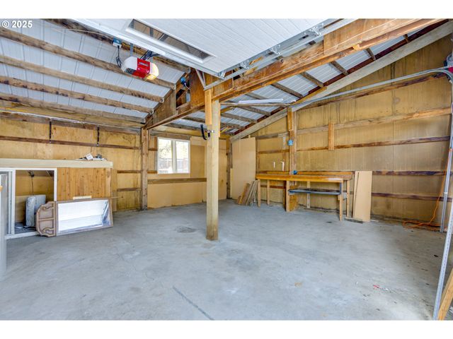 16203 HAWKS LAIR Rd, La Pine, OR 97739
