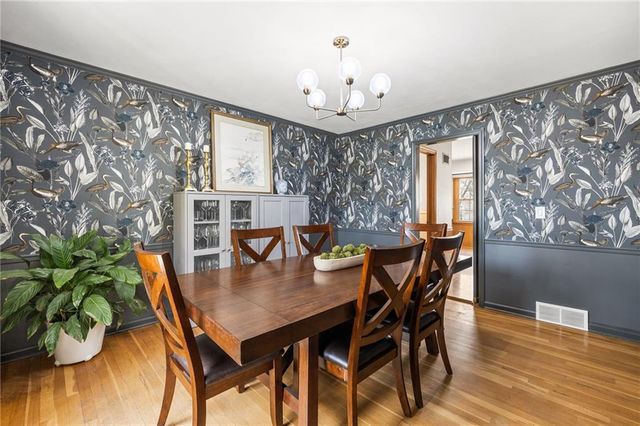 412 NW Briarcliff Road, Kansas City, MO 64116