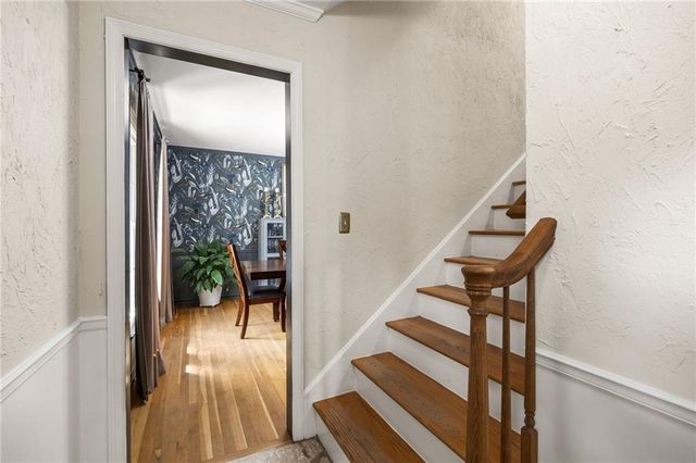 412 NW Briarcliff Road, Kansas City, MO 64116