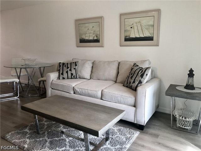 16881 Davis RD 214, Fort Myers, FL 33908